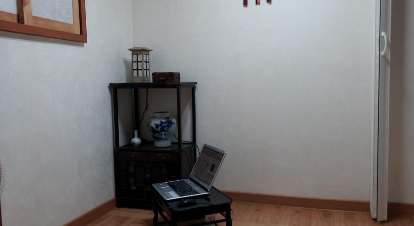 Hanok Guest house 2*